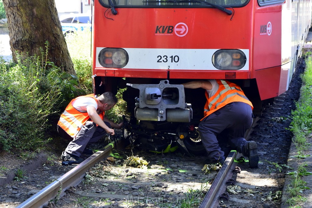 VU Roller KVB Bahn Koeln Luxemburgerstr Neuenhoefer Allee P072.JPG - Miklos Laubert